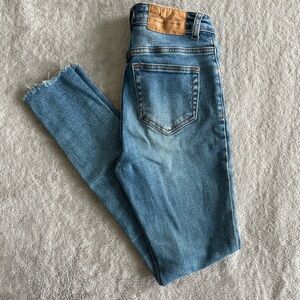 Women’s Skinny Jeans